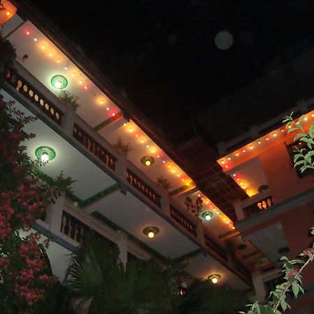 Hotel Metropolitan Kantipur Kathmandu Buitenkant foto