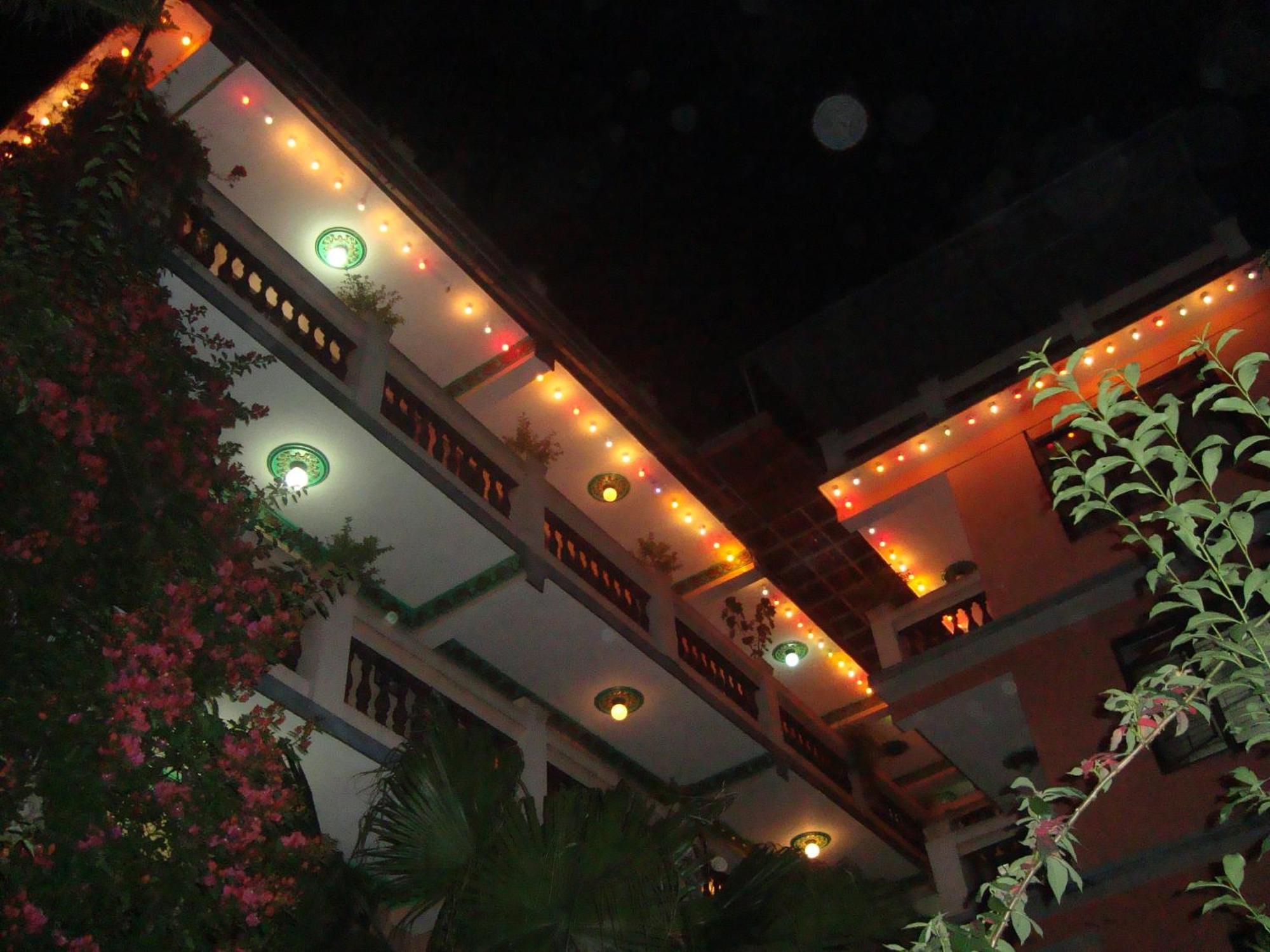 Hotel Metropolitan Kantipur Kathmandu Buitenkant foto