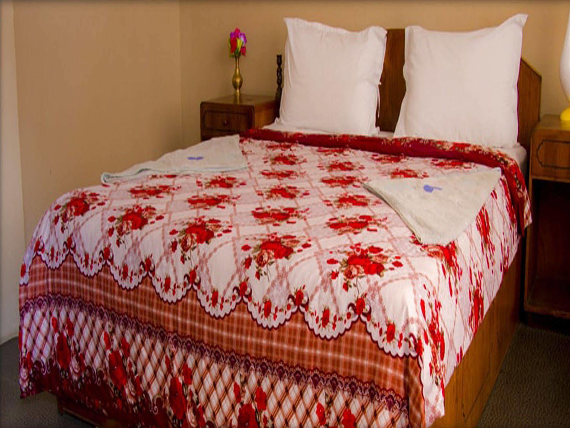 Hotel Metropolitan Kantipur Kathmandu Buitenkant foto
