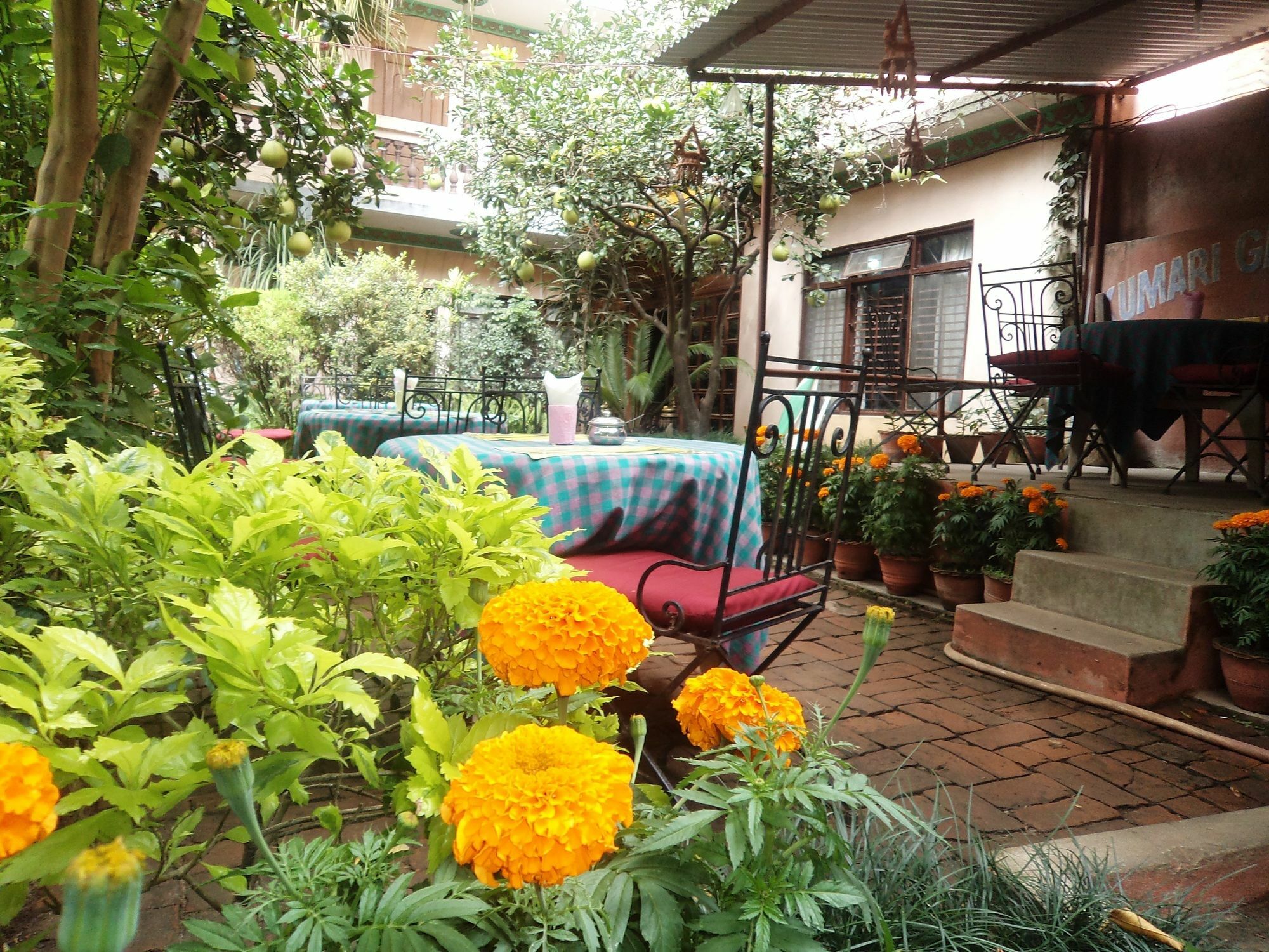 Hotel Metropolitan Kantipur Kathmandu Buitenkant foto